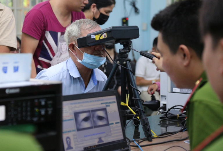 Sinh trắc học giọng nói và mống mắt: Bước tiến nhận dạng số hay thách thức quyền riêng tư