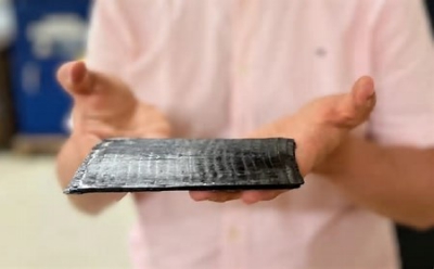 Nhựa tự vá bền hơn thép